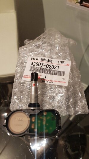 TPMS Internal Sensor showing Battery.jpg TPMS Internal Sensor showing Battery.jpg