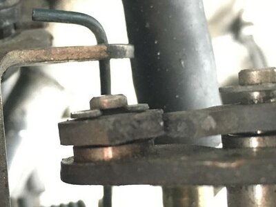 Throttle linkage.JPG