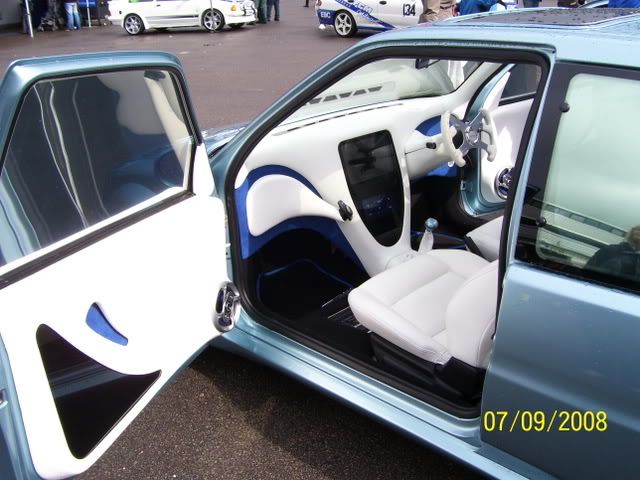trax200812.jpg
