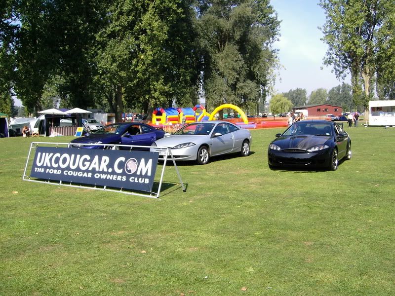 Clubstand11-30Sundaymorn.jpg