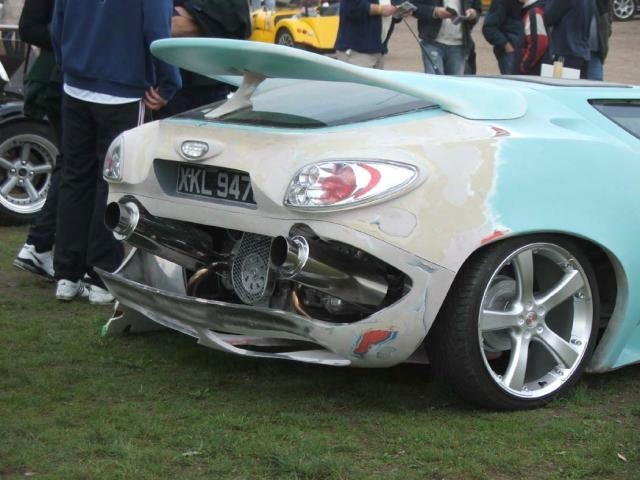 fluffnovakitcar2.jpg